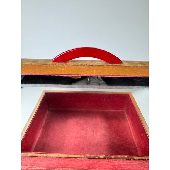 Vintage Vintage Streamlined Design Wooden Jewelry Box with Red Bakelite Handle - Picture 8 of 10